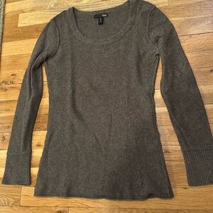 AQUA cashmere light brown crew neck sweater is excellent condition xs